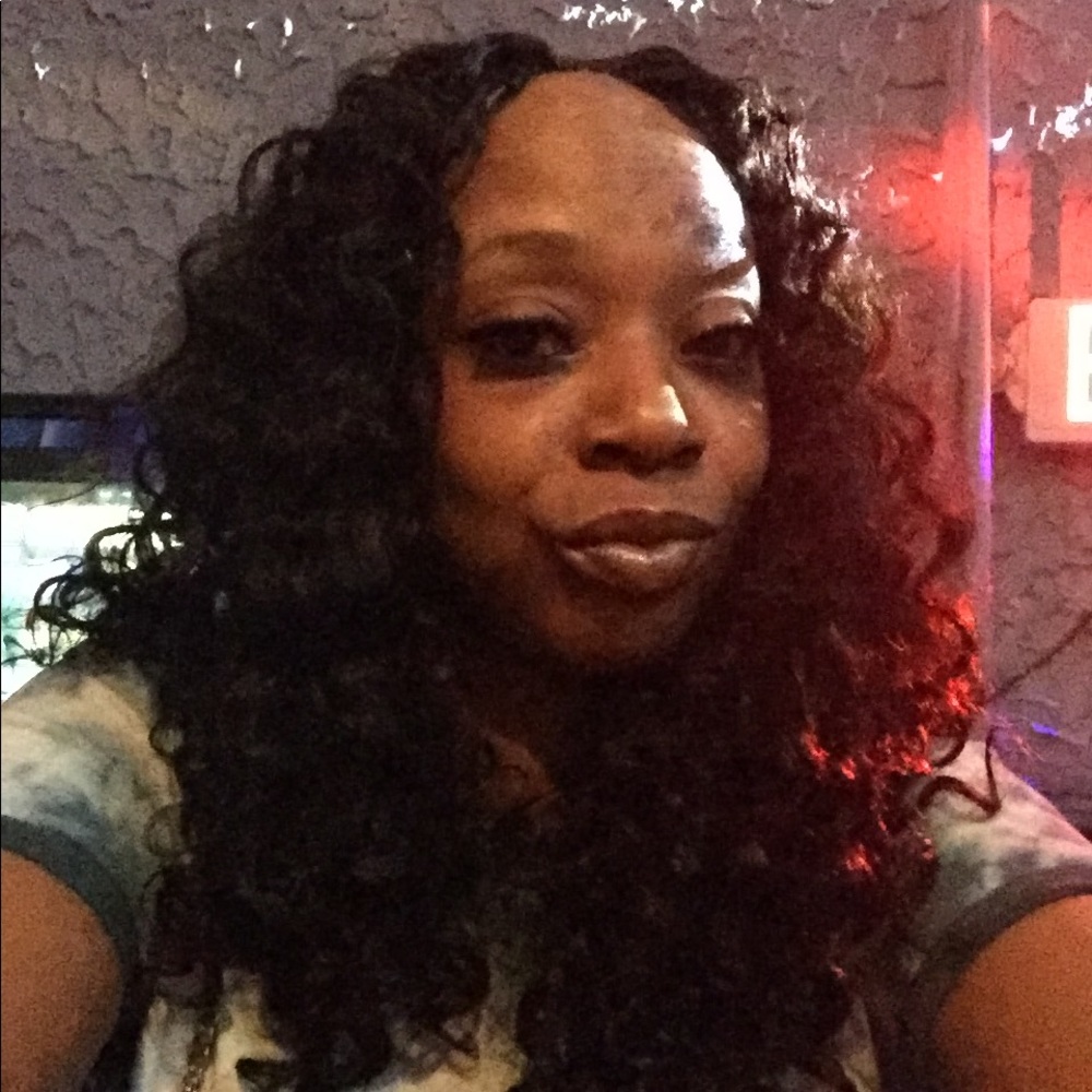 Meet your Posher, Lakia